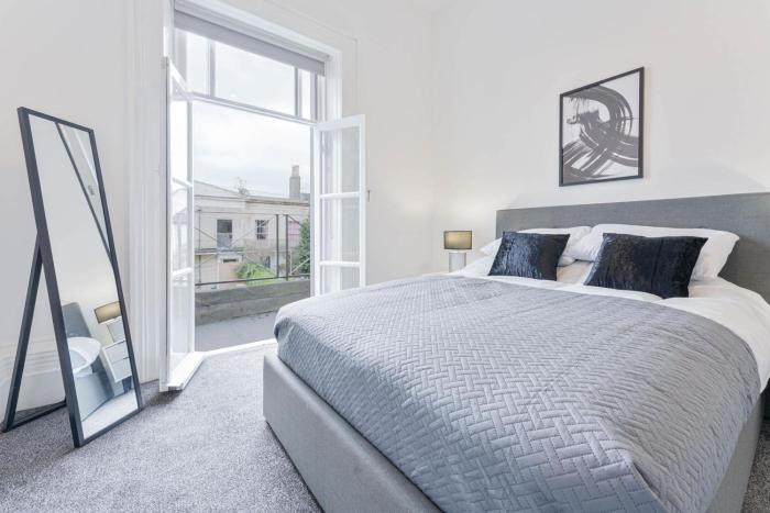 Stylish 2 Bedroom Apartment in Central Cheltenham