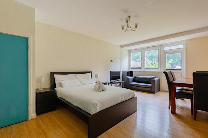 Bright Studio near Borough and The Shard