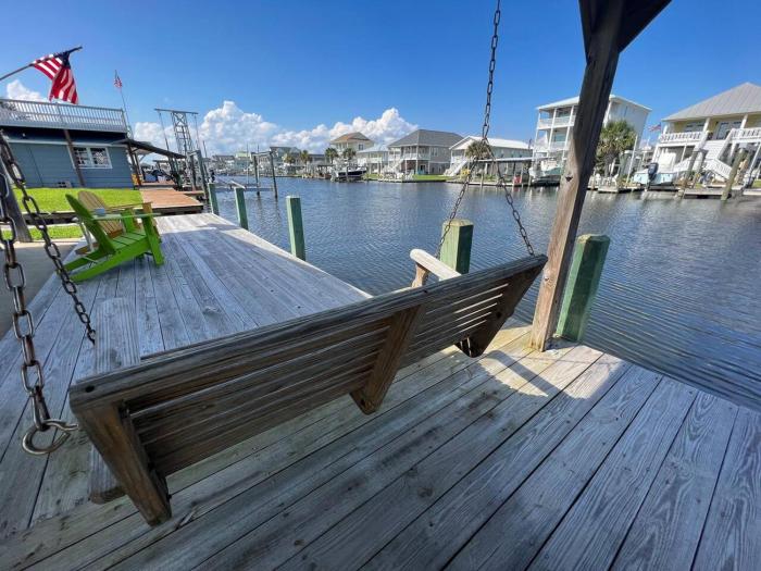 Dock & Dunes Waterfront Beach Escape