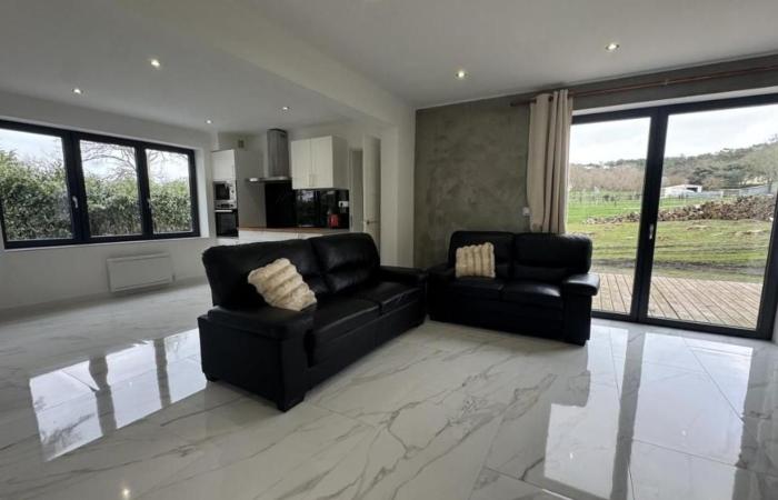 Maison vue sur la foret de Bernugat