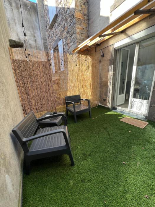 Maison des volcans - 3 chambres doubles - avec Terrasse et Wifi - 8 couchages