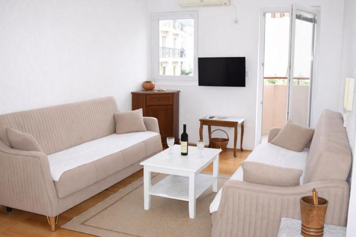 Tajas nest Budva