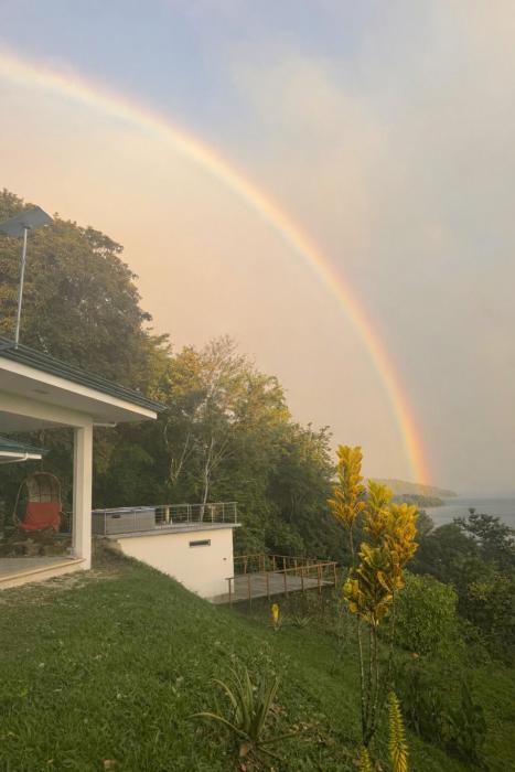 Lakefront Apartment Lake Arenal near Nuevo Arenal