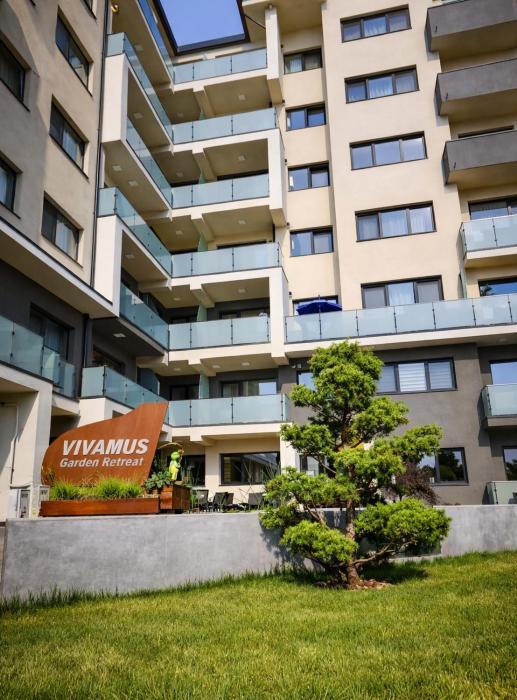 Vivamus Garden Retreat - Studio with Terace & Parking