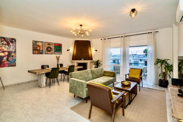 Sunrise Sea View Apartment Walk to Meia Praia