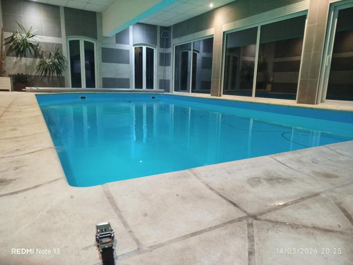 Gîte "fils et cotons" Piscine Intérieure chauffée à lannée et sauna privé