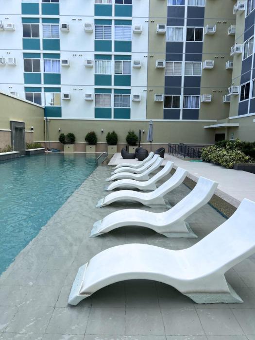 1BR Penthouse Condo Near Nuvali at Berkeley Suites