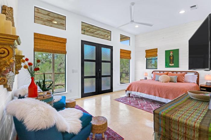 Wild Candy-Dog Trot Haus