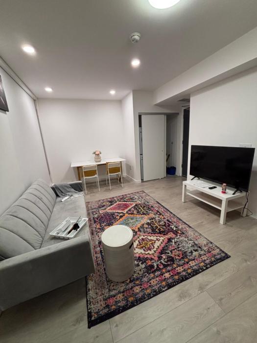 Cozy 1 bed and 1 bath Executive Retreat