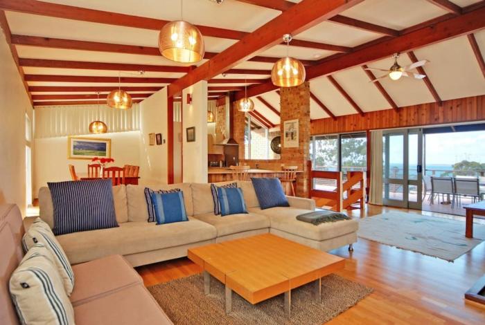 Sea-View Lodge - Beautiful Views of Vincentia - Linen not provided