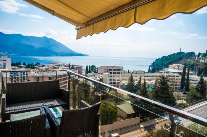 Sea View Apartment Anastasija in Budva with Free Parking