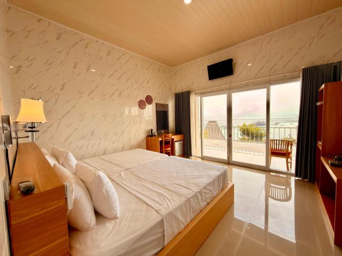Prasi Sunrise Sea View