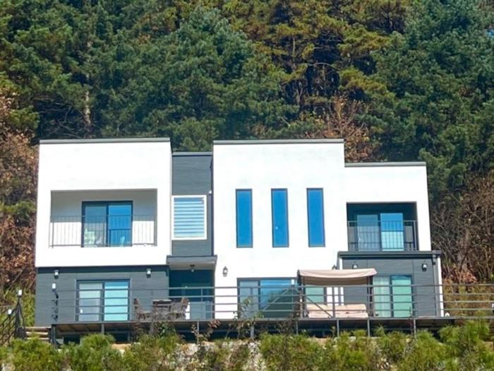 Hwacheon Park Golf BNB