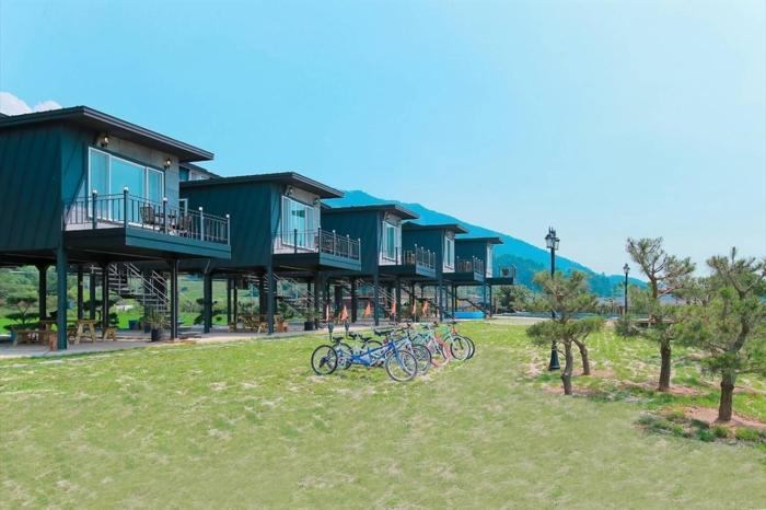 Jnj Village
