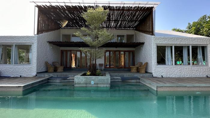 Midorichennai Luxury Farmstay