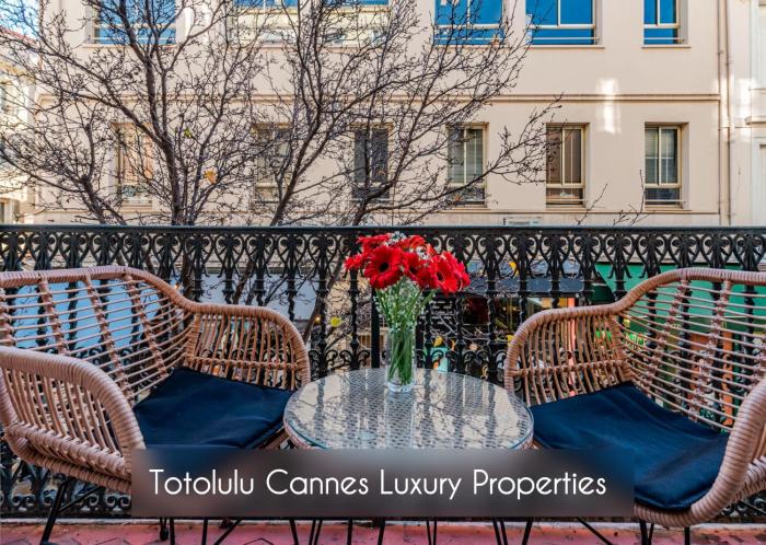 Luxury Family 2BR - Prime Location, Walk to Beach & Shopping, Sunny Balcony - By Totolulu Cannes Hoche