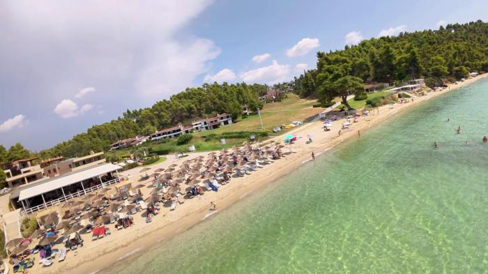 Beachfront Villa - 100m to Beach - Sleeps 10