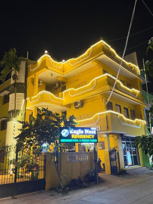 Eagle Nest Stay