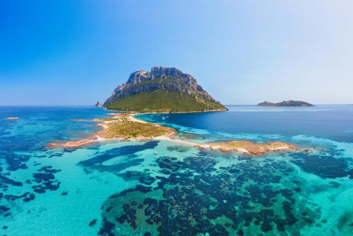 Costa Corallina Villa with direct beach access and stunning views