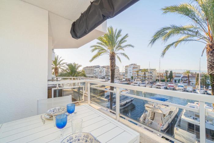 1004A - Apartamento con vistas al canal