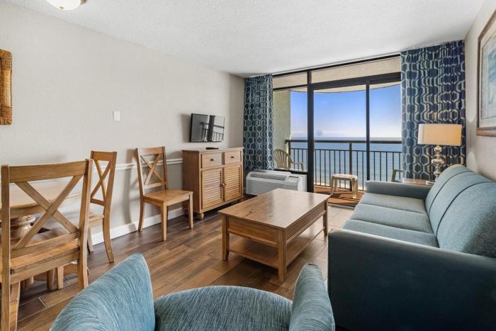 Mesmerizing Oceanfront Suite wBreakfast 11th Flr