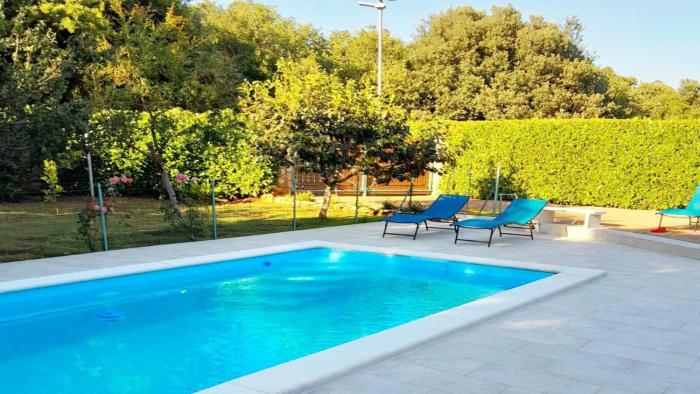 Beautiful Casa Ivana with pool in Pula