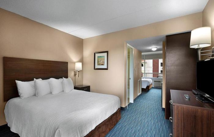 Affordable Comfort 3rd Floor Dunes Mini Suite