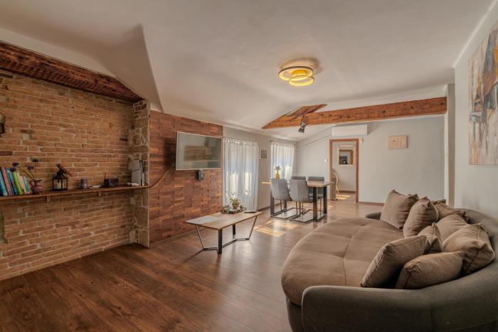 Divinitys Reach - The upper city Zadar