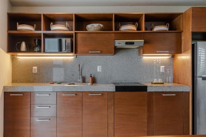 Hola Donceles Suites