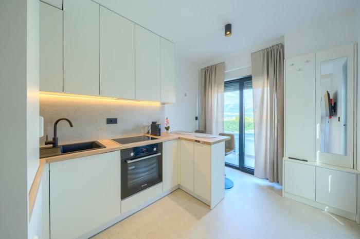 Highland Split Apartments - Unit 4