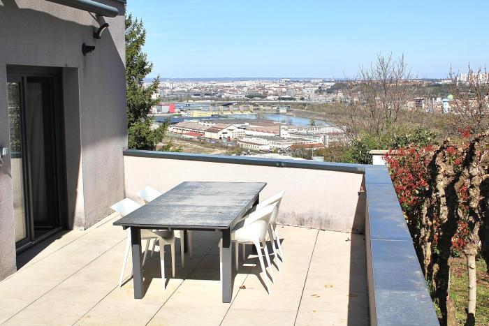 Villa avec vue - terrasse - parking