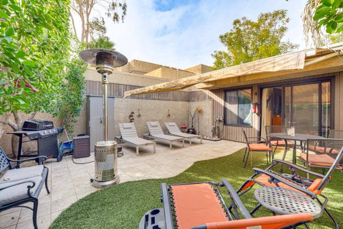 2 Mi to Dtwn! Snowbird Gem with Pool in Palm Springs