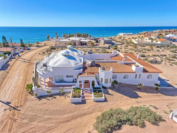 Stunning Oceanview Bungalow Barefoot Bungalow 1