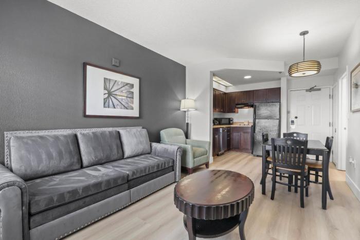 Apartment near epic universal