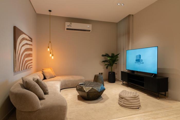 Luxury 3BR Apt with Outdoor Area - Rasf Compound