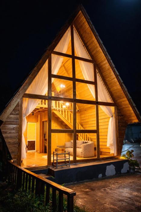 Calla Cabin 2