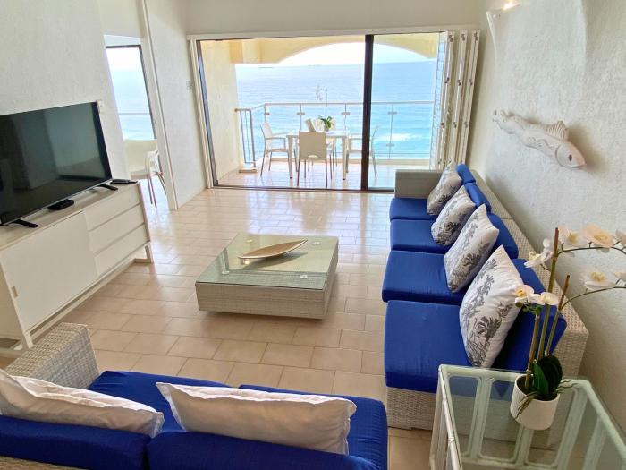 904 Bermudas - Stunning seaviews & beach access - 3BR Umhlanga