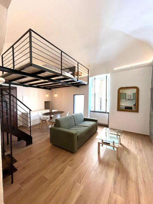 UrbanLoft in centro a Sanremo Via Palmari