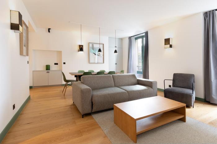 Pick A Flats Apartment in Saint Germain - Rue Corneille