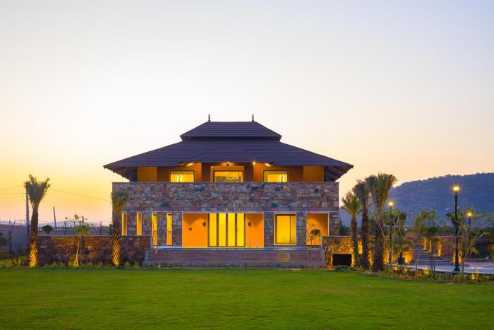 ELIVAAS The Kanota Retreat 4 BHK Villa Near Kanota Dam With Pvt Pool & Hill Views