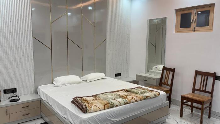 Shree Laxmi Banquet and Hotal