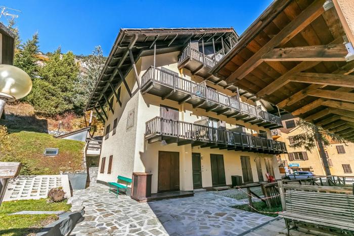 Rochebrune Apartments in Ski Resort