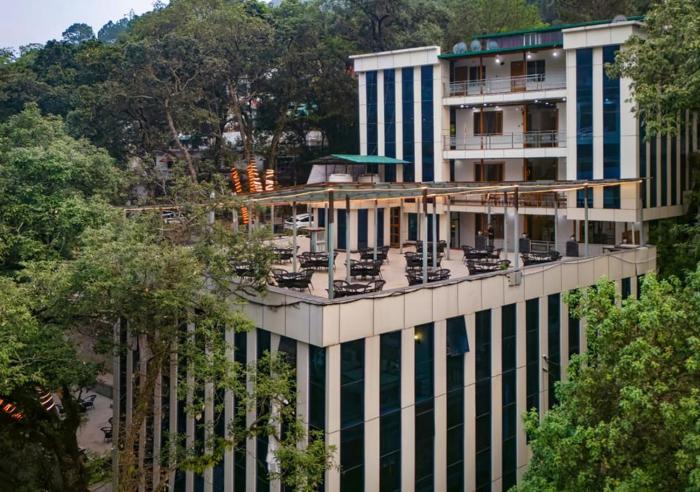 Hotel Olive Lake View By Royal Stay Hotels