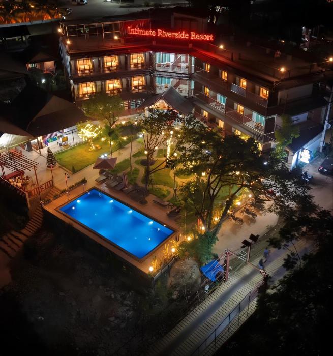 Intimate Riverside Resort Vang Vieng