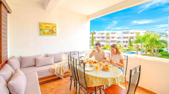 Appartement de Standing avec Vue sur Piscine