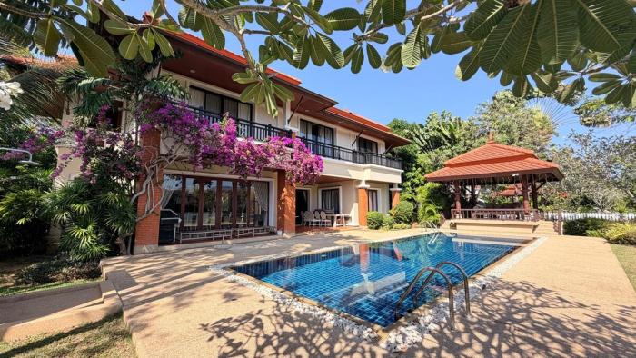 Laguna Village 5 Bedrooms Lake View Pool Villa