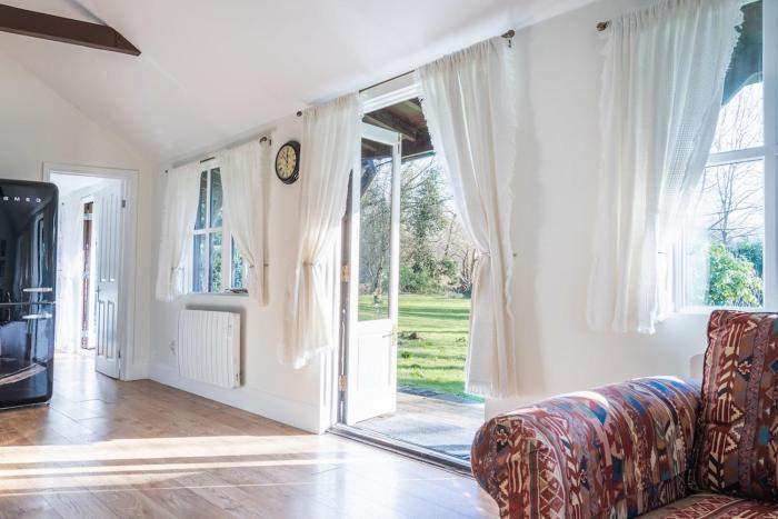 Riverside Chalet in Watford Parking