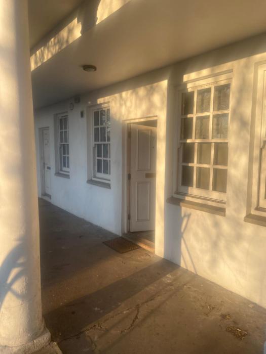 Listed Building close River Themes