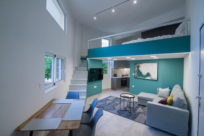 Modern OCL LOFTS by Live&Travel