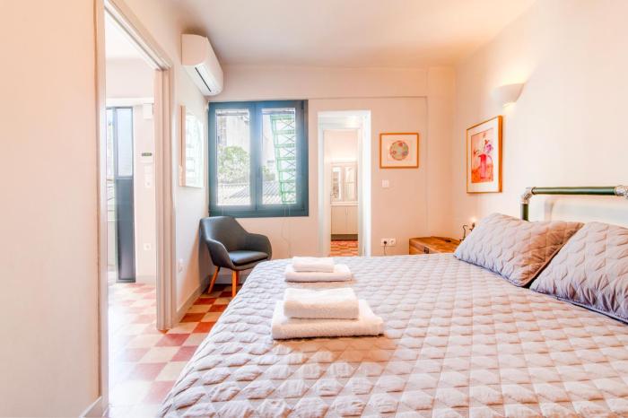 AVLI Central Athens Hideaway Walk toAttractions